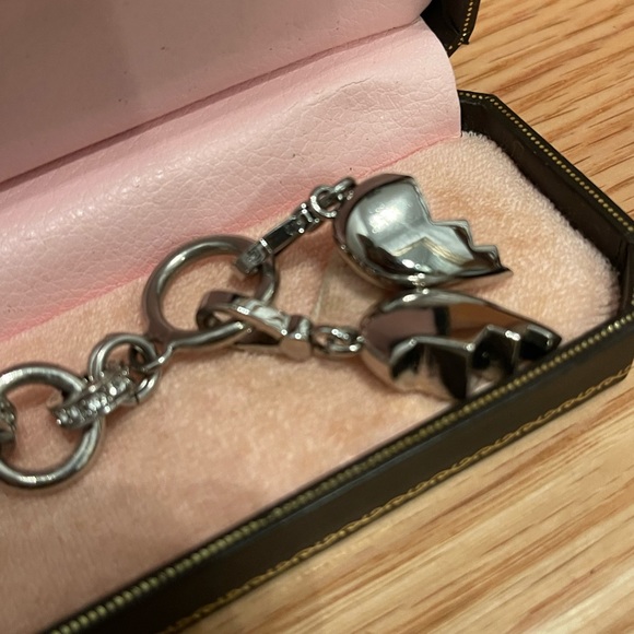 🌸Juicy Couture Silver Tone Bracelet w/ JC Laptop & BFF Broken Heart 💔 💻 - Picture 8 of 15